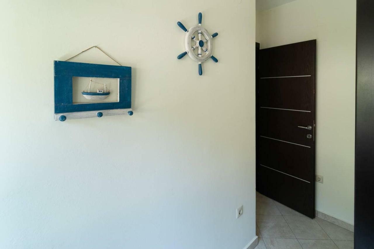 Seaview Flat Steps To The Beach Karavostasi  Bagian luar foto